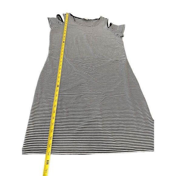 COPY - Michael Kors cold shoulder dress size small - Picture 4 of 5